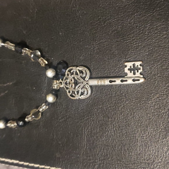 Key necklace - Picture 2 of 2